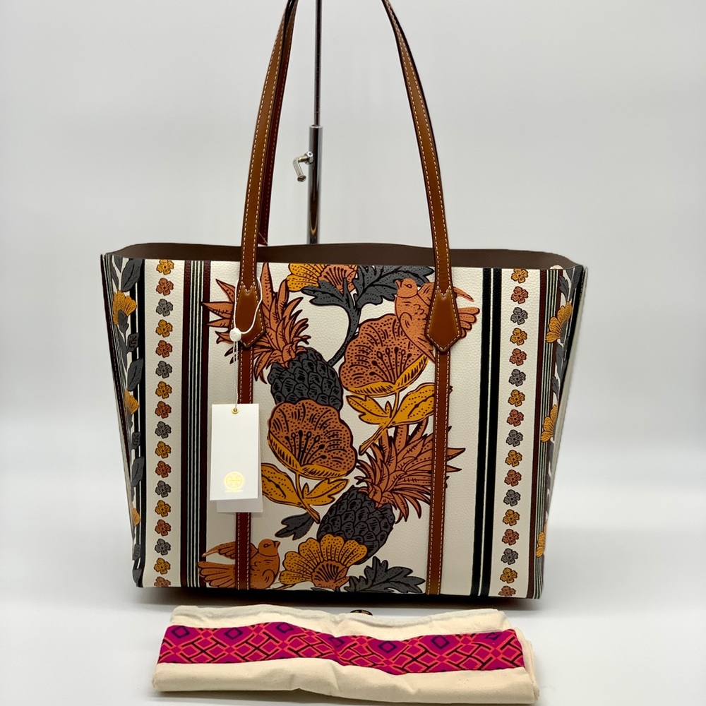 Tory Burch PERRY PRINTED TRIPLE-COMPARTMENT TOTE - Picture 6 of 12